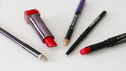 Allure Insiders - Make Your Lipstick Last the Entire Day