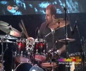 İlhan Şeşen & Ayşegül Aldinç Farketmez