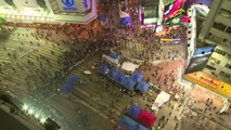 Confrontos entre manifestantes e opositores em Hong Kong