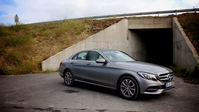 Yeni Mercedes C180 test sürüşü – yorum – uzman incelemesi // ototest.tv