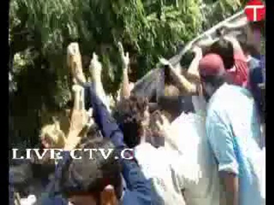 medical student chanting daghi to javed hashmi