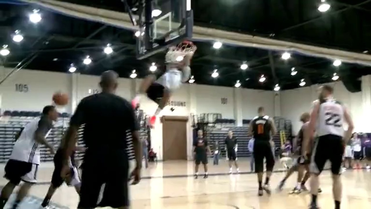 The Four-Fingered Assassin  Phoenix Suns