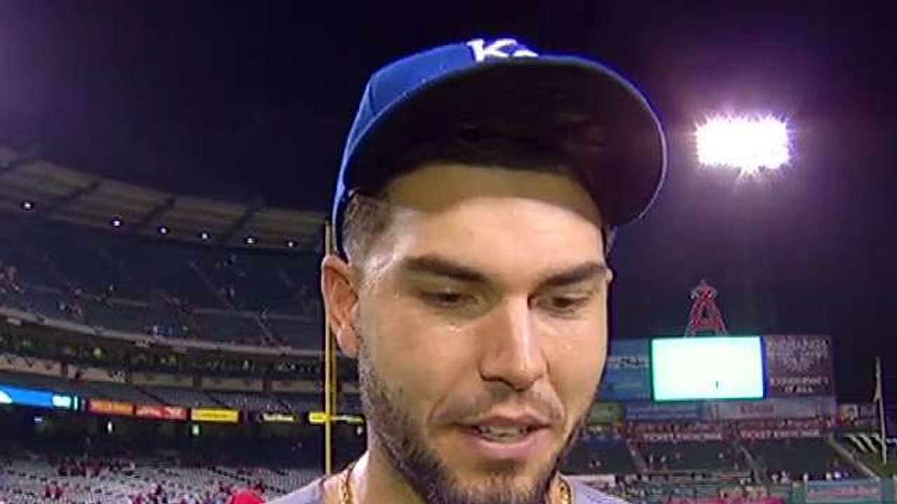 Hosmer's Heroics Give Royals 2-0 Lead