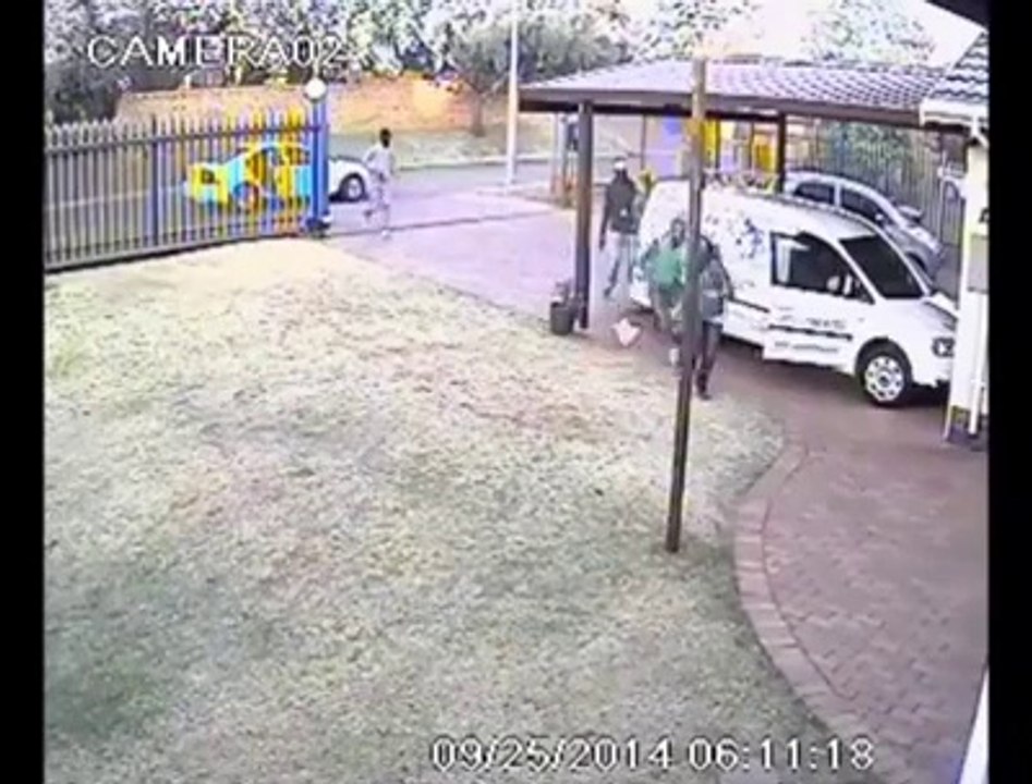 Vol à main armée qui tourne mal... pour les voleurs!