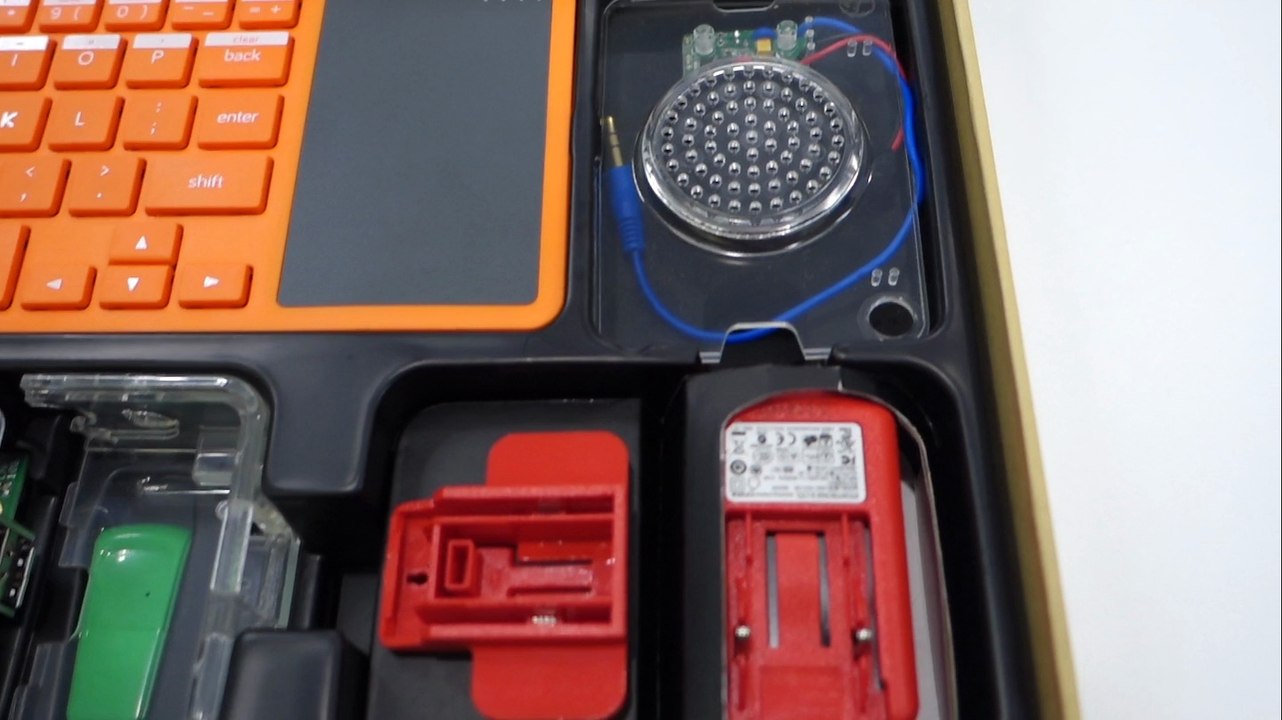 [Sony RX100 III] Unboxing Kano Computer Kit