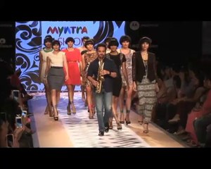 Watch Sushmita Sens sexy moves on ramp