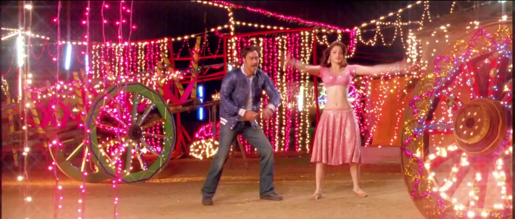 Dhoka Dhoka Official Item Song - HIMMATWALA - Ajay Devgn - Tamannaah