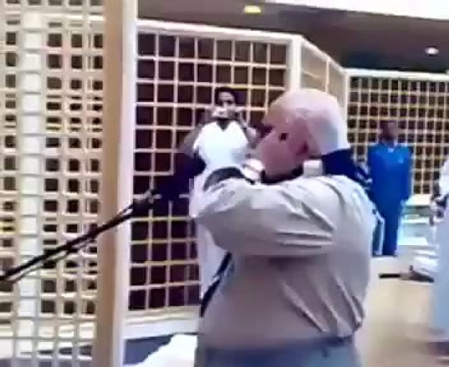 Sub_koch_chor_do_bs_ye_dekho.mp4