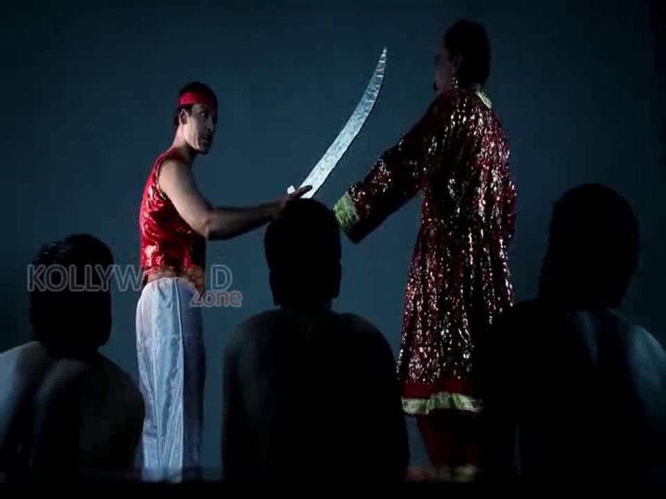 Kannadi Bommaigal Trailer