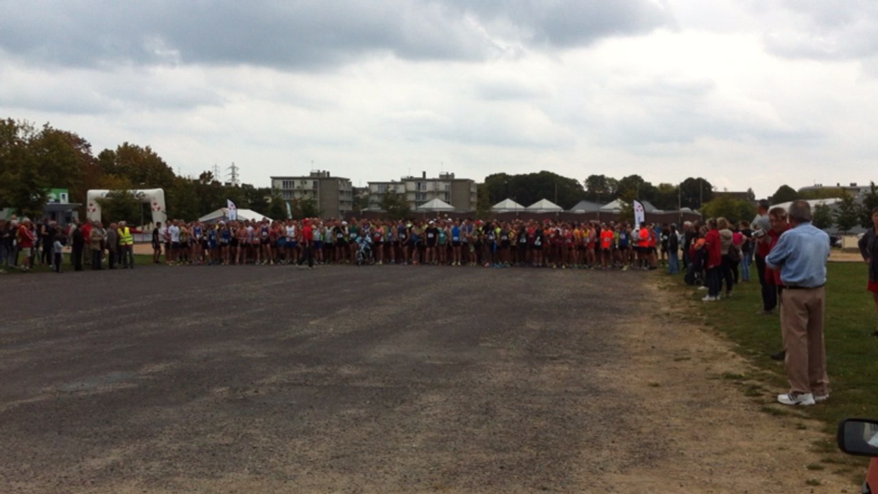 Le départ et l'arrivée du semi-marathon