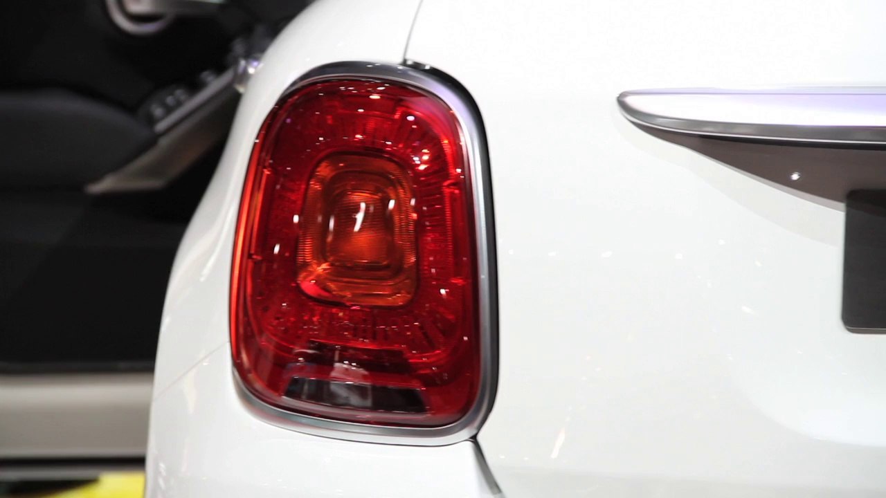 Vidéo Fiat 500X au Mondial de l'Automobile 2014 - L'argus