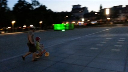 Ellis apprend à faire du vélo aout 2013