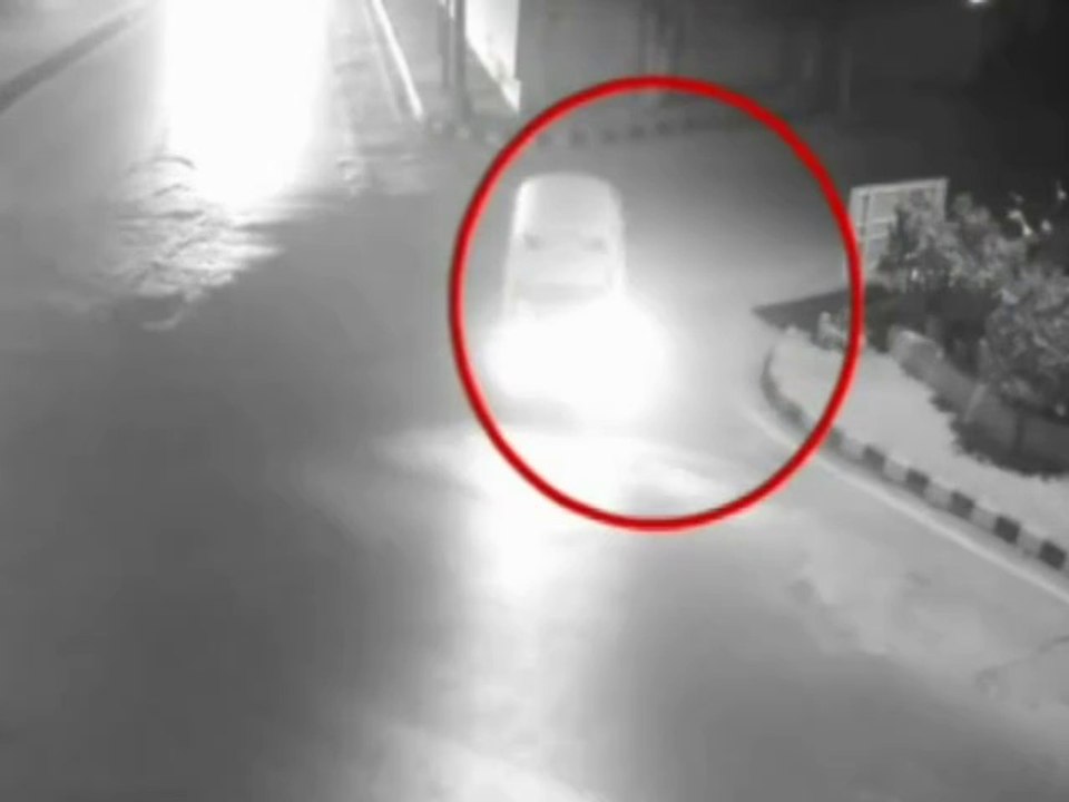 Karachi Police SSP Farooq Awan CCTV video