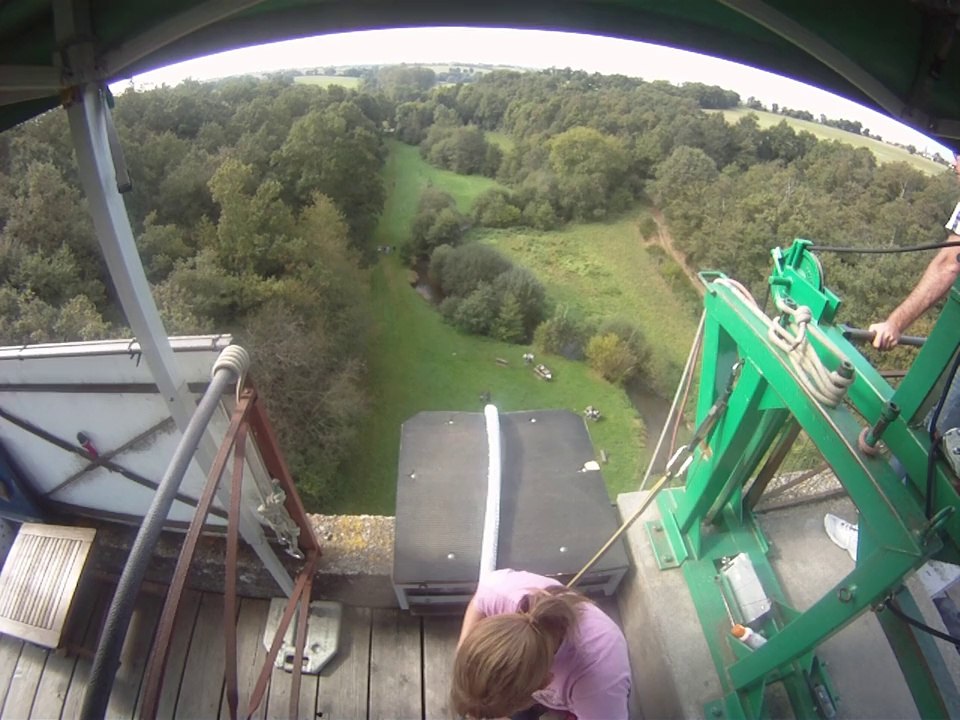 Saut dans le viiiiiideee !!!!!!!!!!