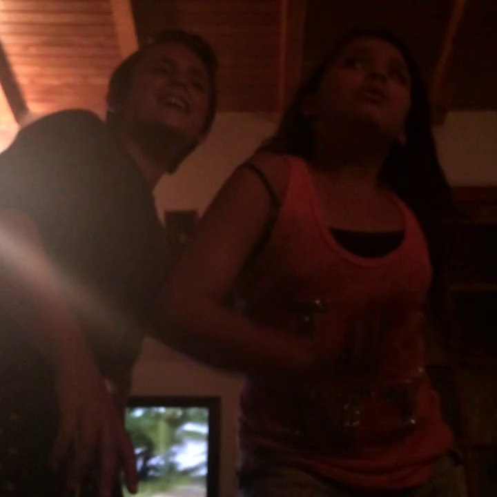 Lucas e Jhully indoidando