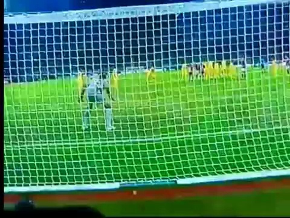 AC Milan Vs Chiévo Verona 2-0 Honda Amazing Goal.