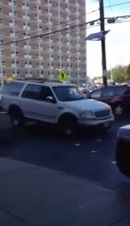 Sürpriz Kasisle Sürücülere Zor Anlar Yaşatan New Jersey Belediyesi