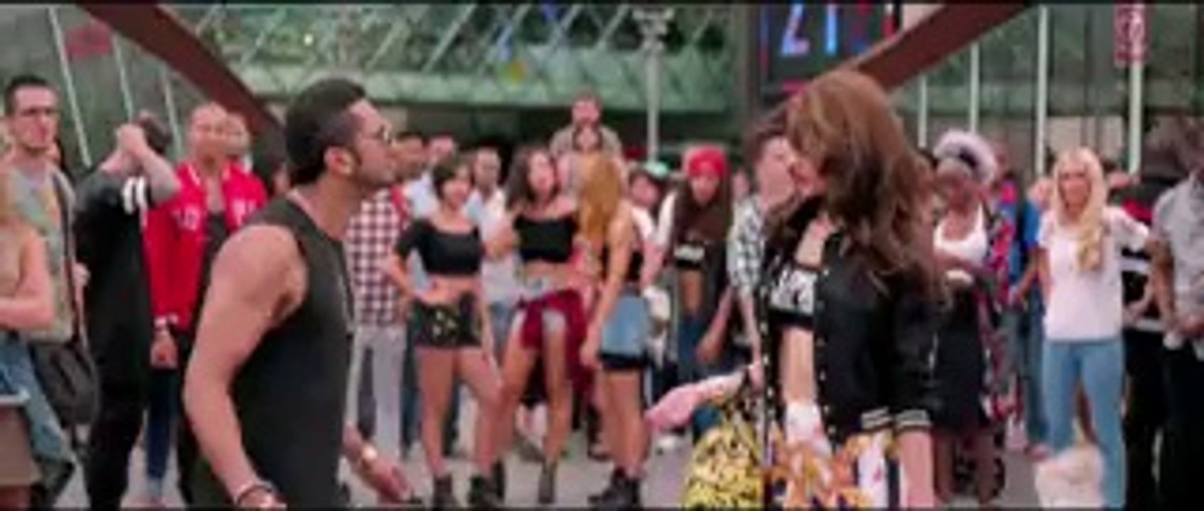 Exclusive- LOVE DOSE Full Video Song - Yo Yo Honey Singh, Urvasi Raultela - Desi Kalakaar