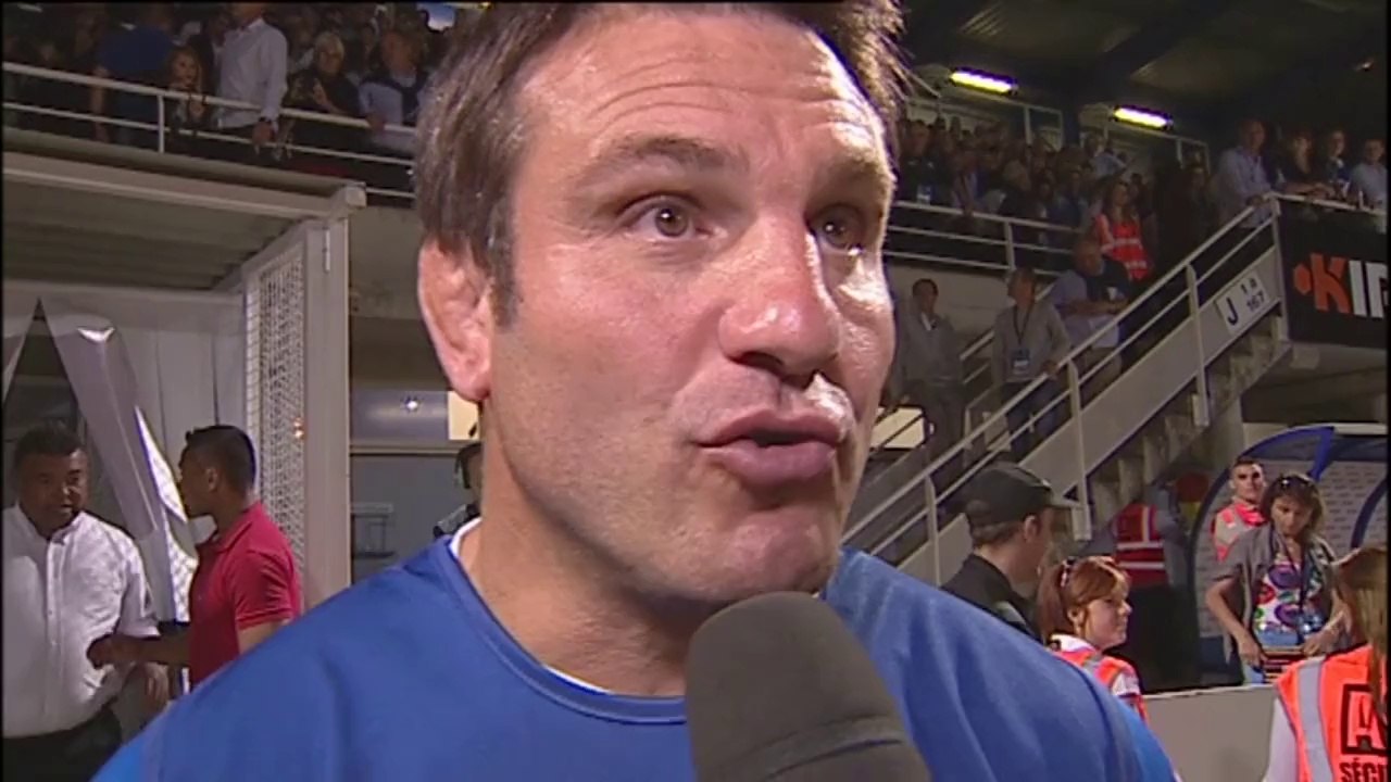 TOP14 - Castres-Grenoble: Interview Fabrice Lan...