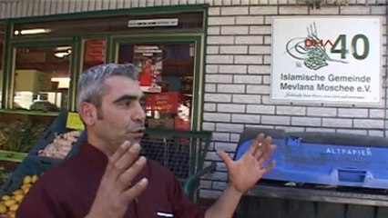 Almanya'da Kurban Bayramında Cami Önüne Domuz Kafası Bıraktılar