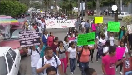 Localizadas varias fosas comunes con restos de una decena de personas en México