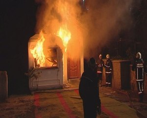 Başkent'te Çok Sayıda Mandıra Dükkanı Yandı