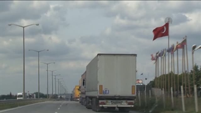 Avrupa'ya Açılan Sınır Kapılarında Tır Kuyruğu