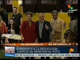 Rousseff votó en elecciones: Los invito a votar, vamos todos a votar