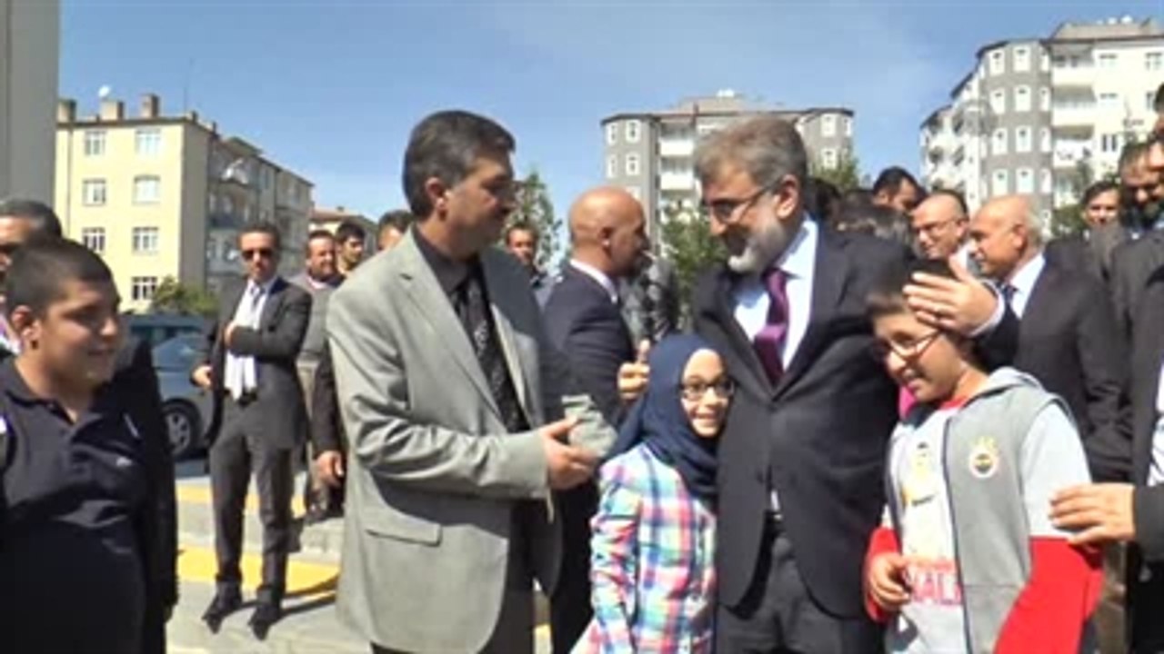 Bakan Yıldız: "Suriye'den ve Irak'tan Gelenler İçin 3,5 Milyar Dolar Harcadık"