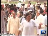 Dunya News-PTI sit-in turns violent as supporters clash during Eid gift distribution