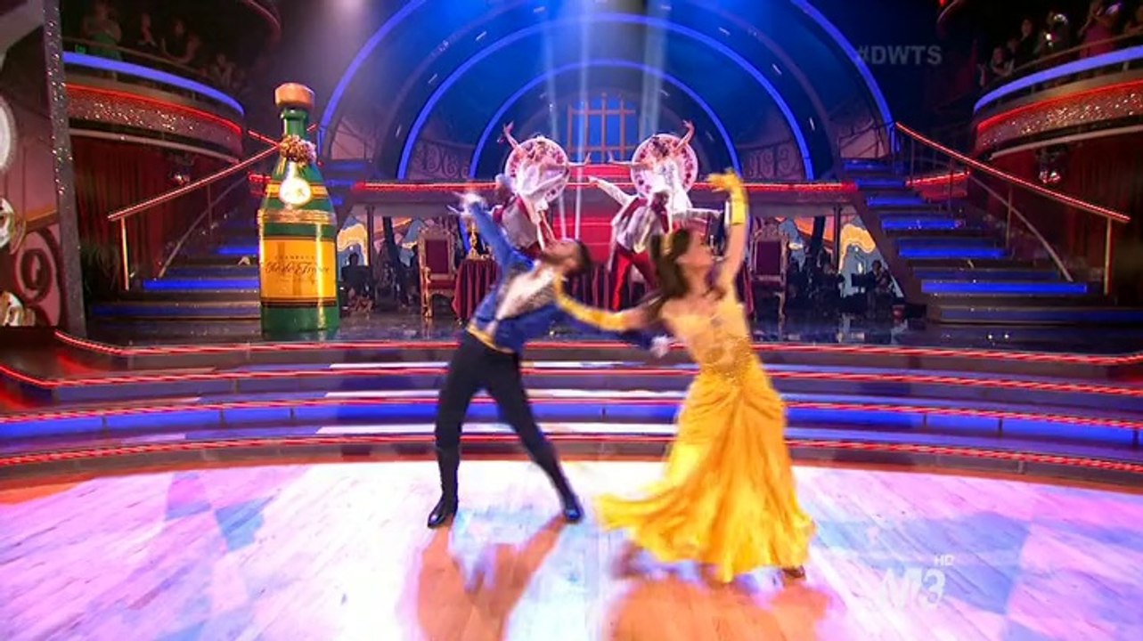 Danica McKellar & Valentin Chmerkovskiy Quickstep video Dailymotion