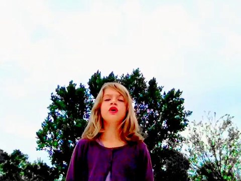 Julie chante Indila 2