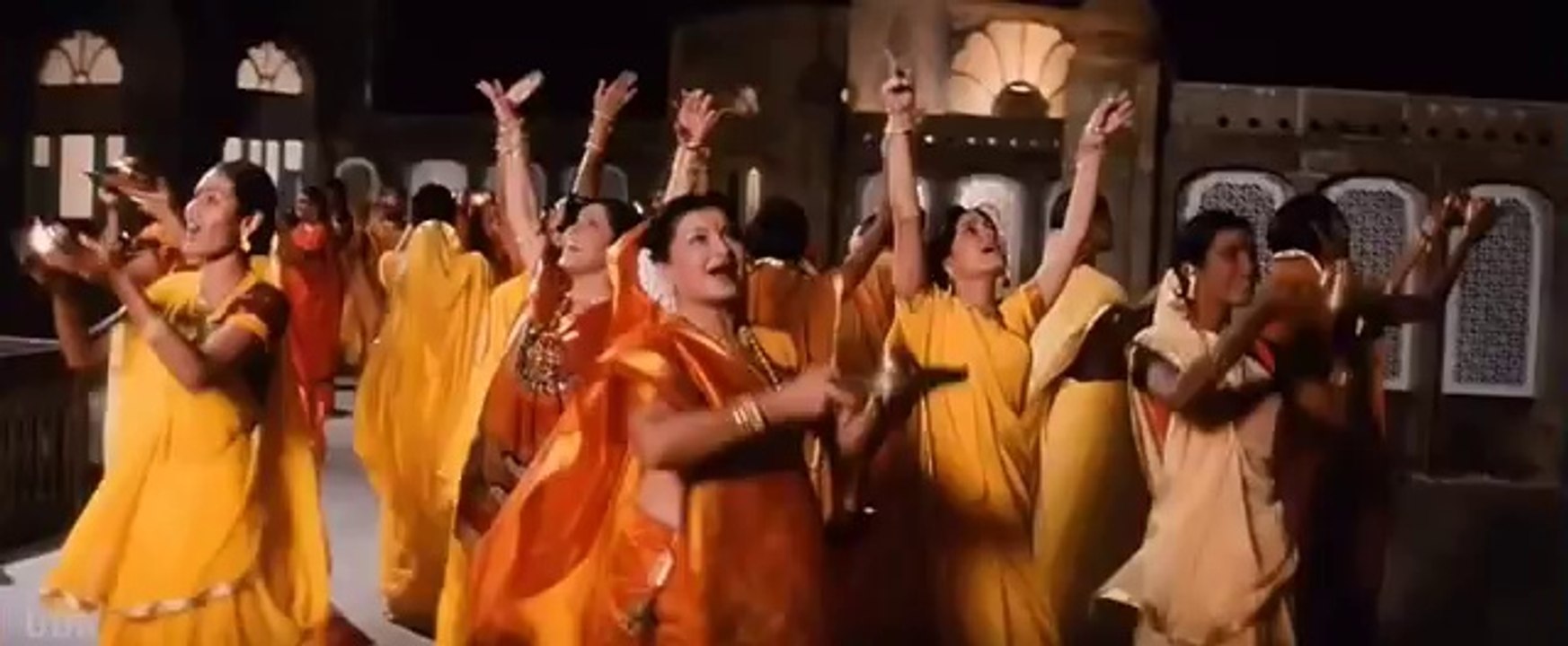 Chand Chupa Badal Mein - Hum Dil De Chuke Sanam