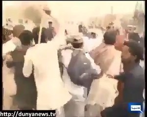 نورا لیگ کے ایم این اے کی دھلائی۔۔