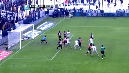 Klusener scores a fantastic curler