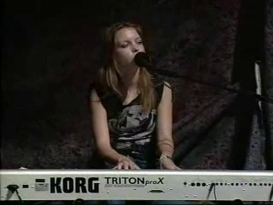 Bering Strait: " Moroz" - Woodsongs