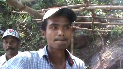 Bamboo chicken being cooked en route to Araku SKMClasses Subhashish