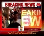 Multan, Javed Hashmi surrounded by anti Nawaz