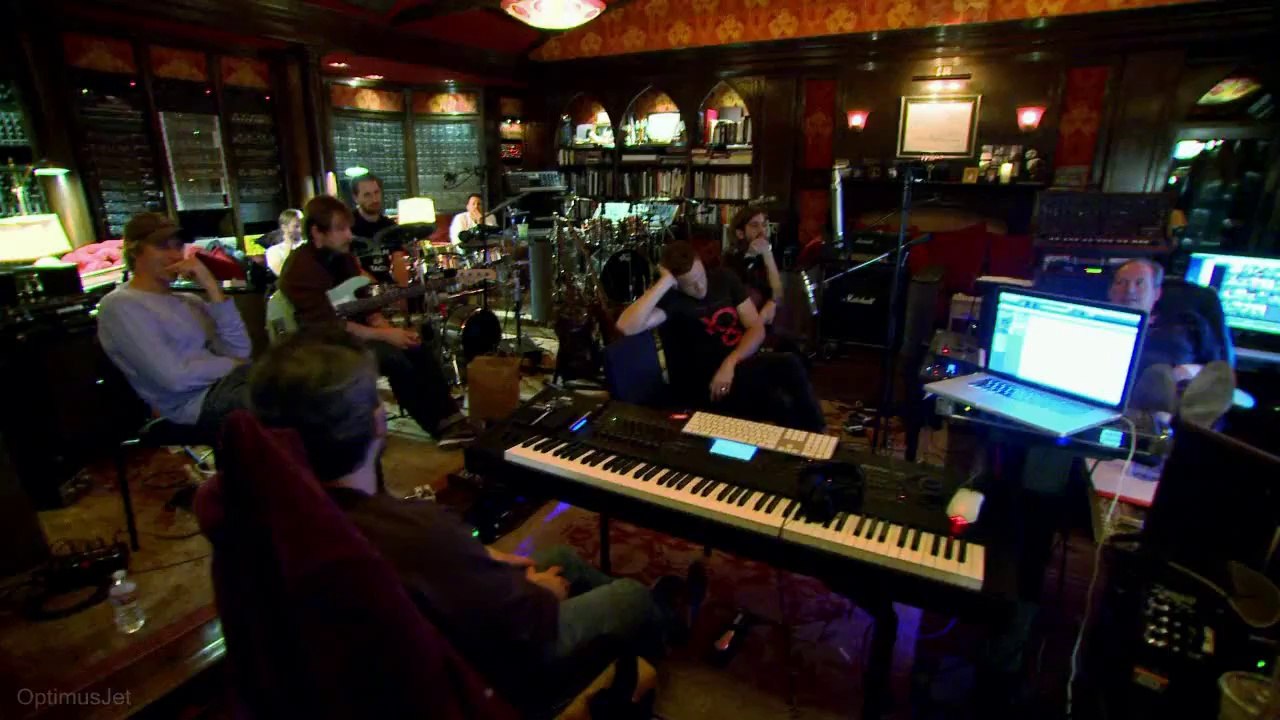 Making of Transformers Age of Extinction - The Finishing Touch Featurette