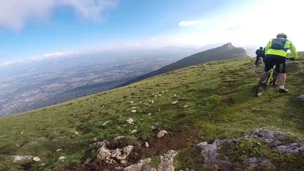 Descente depuis le Reculet ( Crête du Jura ) Acte 7