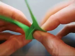 How to make an Origami Tulip http://do-it-your-self-pdf.blogspot.com/