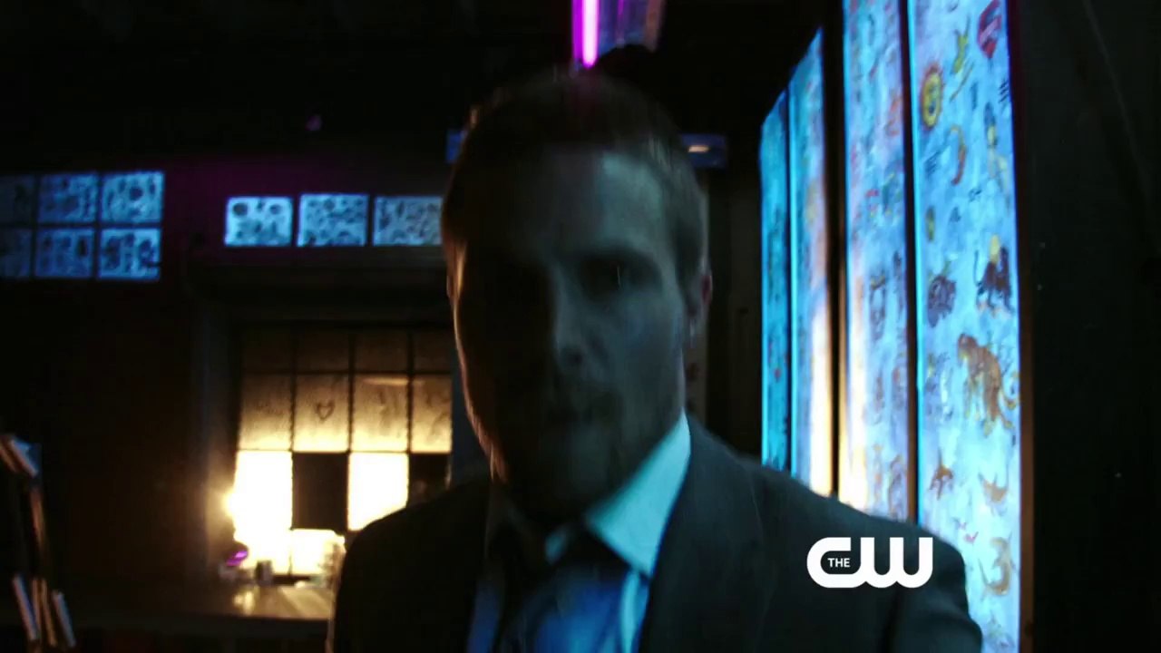 Arrow - 3x01 - Sneak Peek #2 - Extrait de "The Calm" avec le Comte Vertigo (HD)