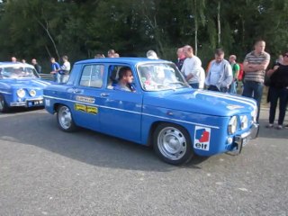 Parade à Lohéac pour les 50 ans de la R8 Gordini
