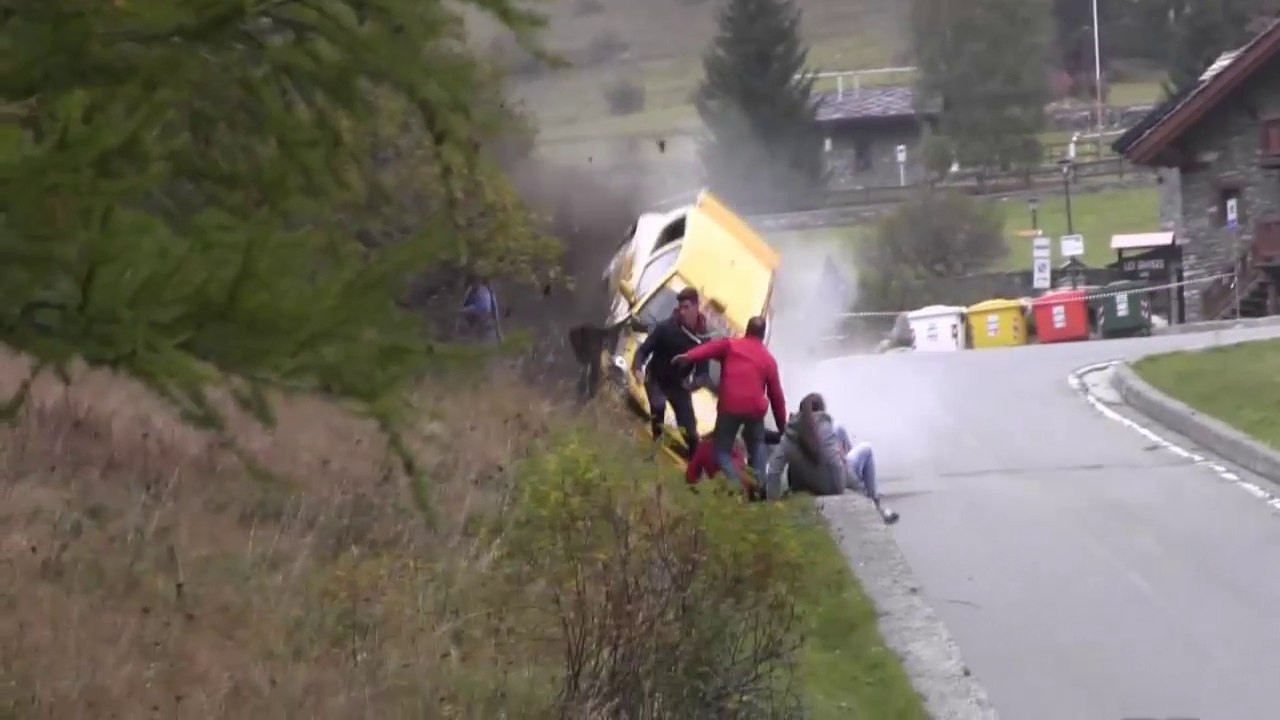 Rallye: des spectateurs échappent miraculeusement à un terrible accident