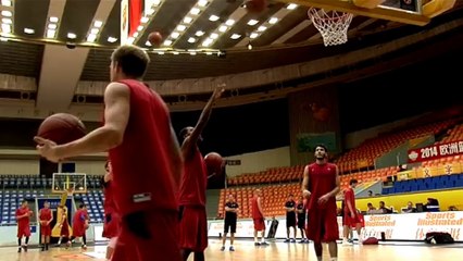Primer entrenamiento en China del Barça de baloncesto