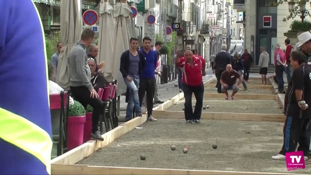 La Carcassonnaise de Pétanque a attiré les foules ce dimanche place Carnot à Carcassonne.