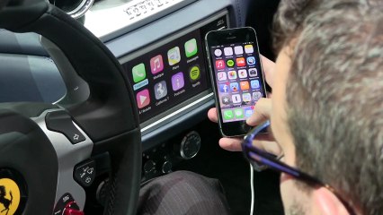 Mondial de l'Auto : CarPlay, pour utiliser son iPhone au volant d'une Ferrari
