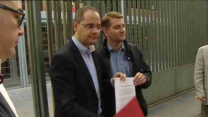 El PSOE será "implacable" con las "tarjetas de la vergüenza"