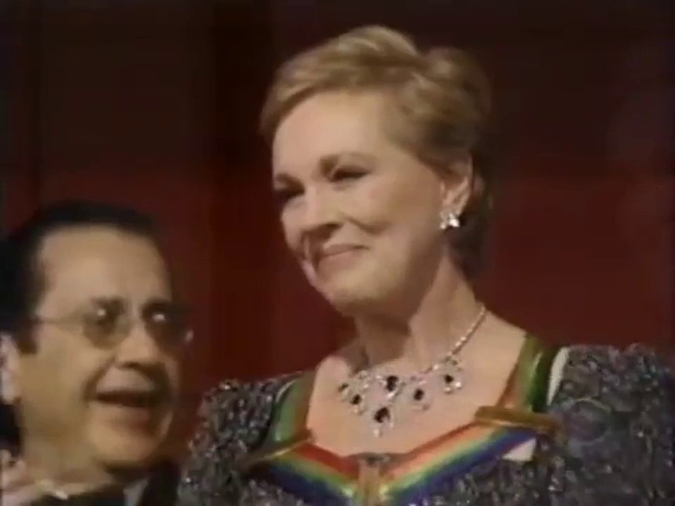JULIE ANDREWS HONOREE at the 24th Kennedy Center Honors 2001, musical parts (0:12 HD)