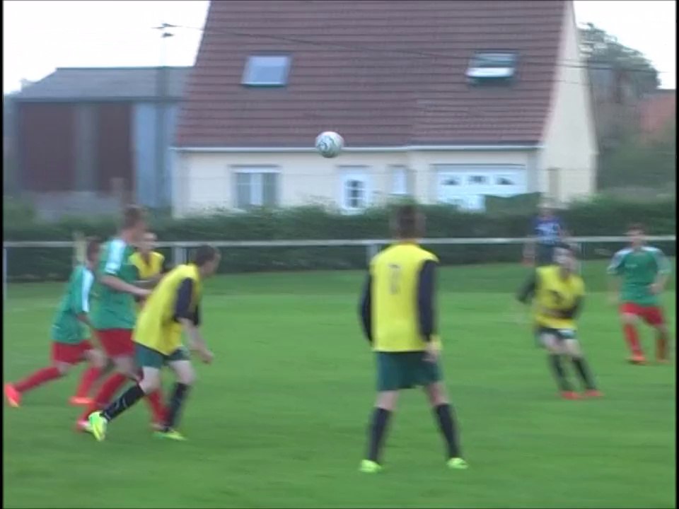 Match Lys Aa Foot / Desvres en U18 (extrait). Vous pourrez le film en entier en décembre, à l'occasion du rassemblement de fin d'année.